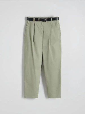 Zdjęcie produktu Reserved - Spodnie chino z paskiem - jasnozielony