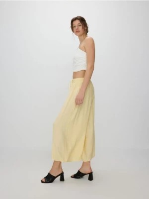 Zdjęcie produktu Reserved - Spodnie culotte z wiskozą - jasnożółty