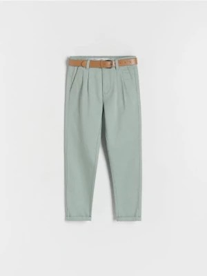 Zdjęcie produktu Reserved - Strukturalne spodnie chino z paskiem - jasnozielony