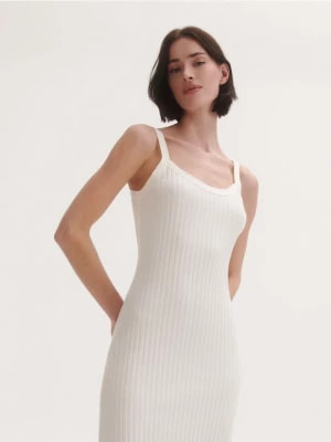 Zdjęcie produktu Reserved - Sukienka midi w prążek - złamana biel