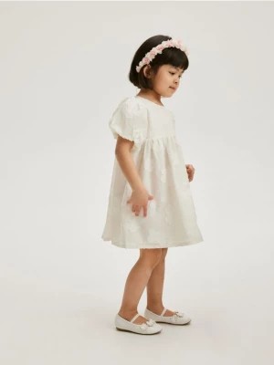 Zdjęcie produktu Reserved - Sukienka w kwiaty - złamana biel