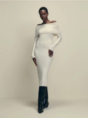 Zdjęcie produktu Reserved - Sukienka z odkrytymi ramionami - kremowy