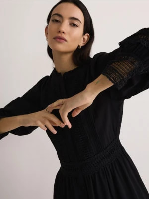 Zdjęcie produktu Reserved - Sukienka z ozdobnym haftem - czarny