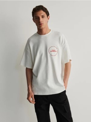 Zdjęcie produktu Reserved - T-shirt oversize z napisem - złamana biel
