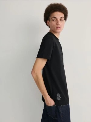 Zdjęcie produktu Reserved - T-shirt regular fit z nadrukiem - czarny