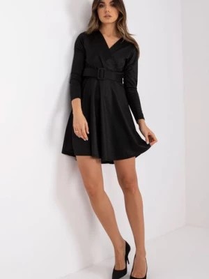 Zdjęcie produktu Rozkloszowana sukienka damska z paskiem - czarna Italy Moda