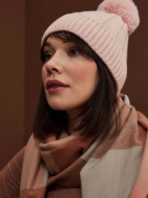Zdjęcie produktu Różowa czapka damska dzianinowa z pomponem Moodo