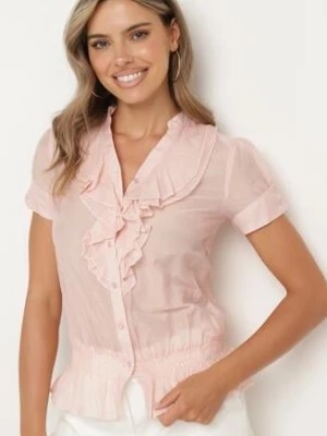 Zdjęcie produktu Różowa Koszulowa Bluzka Zapinana na Guziki Ozdobiona Falbankami Nestaleah