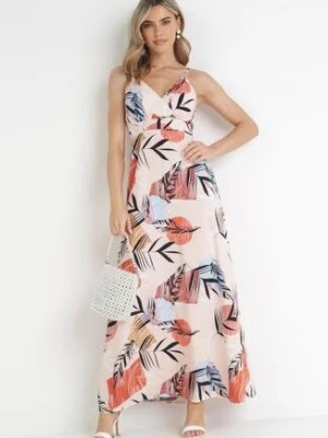 Zdjęcie produktu Różowa Rozkloszowana Sukienka Maxi z Kopertowym Dekoltem Gianina