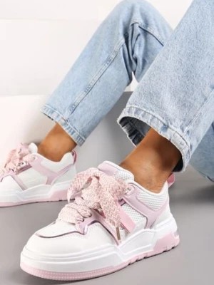 Zdjęcie produktu Różowe Sneakersy z Ozdobnymi Sznurówkami i Grubą Podeszwą Klorimia