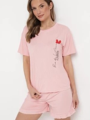 Zdjęcie produktu Różowy Komplet Piżamowy Koszulka z Nadrukiem i Szorty z Falbanką Sylvoria