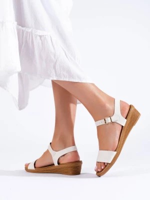 Zdjęcie produktu Sandały damskie na platformie białe Shelovet Merg