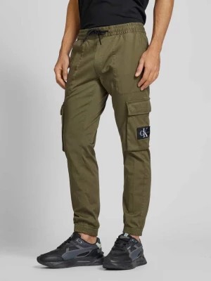 Zdjęcie produktu Spodnie cargo o kroju skinny fit z elastycznym pasem Calvin Klein Jeans