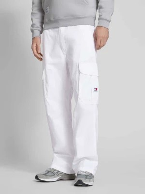 Zdjęcie produktu Spodnie cargo z detalem z logo model ‘AIDEN’ Tommy Jeans