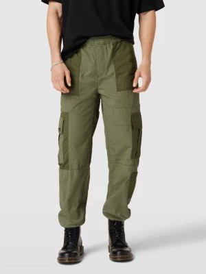 Zdjęcie produktu Spodnie cargo z detalem z logo model ‘CONTRAST’ BDG Urban Outfitters