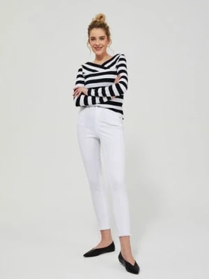 Zdjęcie produktu Spodnie damskie rurki - białe Moodo