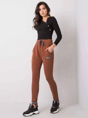 Zdjęcie produktu Spodnie dresowe ciemny brązowy casual Merg