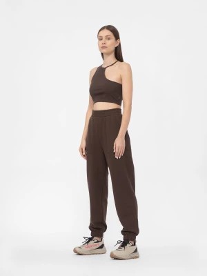 Zdjęcie produktu Spodnie dresowe joggery z szerokimi nogawkami damskie 4F