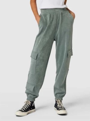 Zdjęcie produktu Spodnie dresowe z kieszeniami cargo model ‘EUPHEMIA’ Guess Activewear