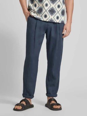 Zdjęcie produktu Spodnie lniane o kroju tapered fit z zakładkami w pasie model ‘Osby’ Marc O'Polo