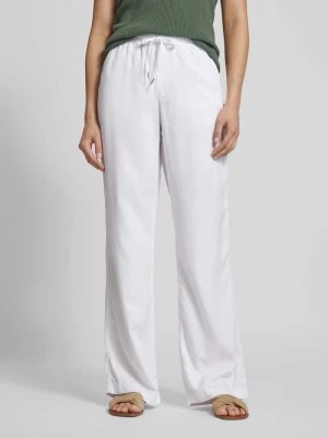 Zdjęcie produktu Spodnie materiałowe o rozkloszowanym kroju z wpuszczanymi kieszeniami model ‘Style. Maine’ BRAX