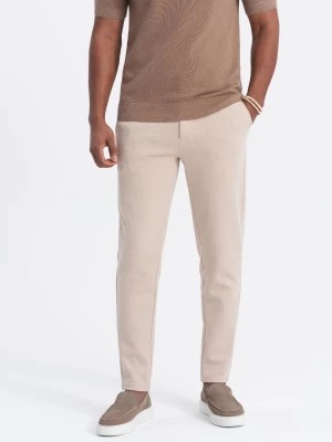 Zdjęcie produktu Spodnie męskie CARROT ze strukturalnej dwukolorowej dzianiny - beżowe V2 OM-PACP-0168
 -                                    L