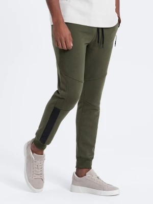 Zdjęcie produktu Spodnie męskie dresowe z przeszyciami - khaki V1 OM-PASK-0137
 -                                    S