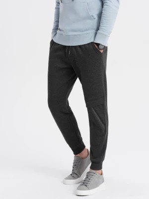 Zdjęcie produktu Spodnie męskie dresowe z przeszyciem i zamkiem na nogawce - grafitowy melanż V2 OM-PASK-0147
 -                                    XL