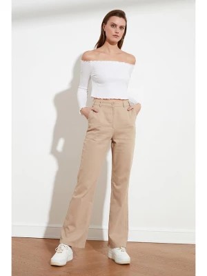 Zdjęcie produktu trendyol Spodnie w kolorze beżowym rozmiar: 38