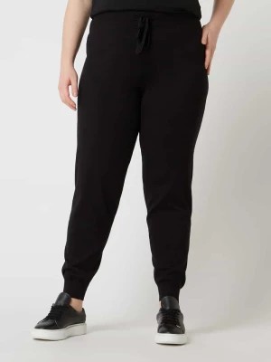 Zdjęcie produktu Spodnie z dzianiny PLUS SIZE z mieszanki wiskozy model ‘Edith’ Vero Moda Curve