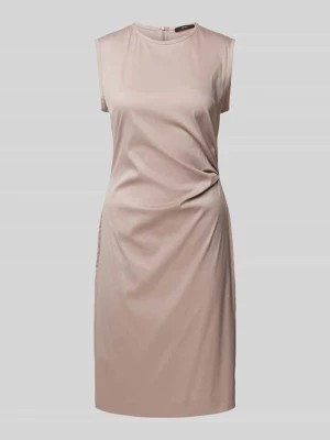 Zdjęcie produktu Sukienka etui o długości do kolan z okrągłym dekoltem Windsor