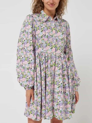 Zdjęcie produktu Sukienka koszulowa z kwiatowym wzorem model ‘Judita’ Selected Femme