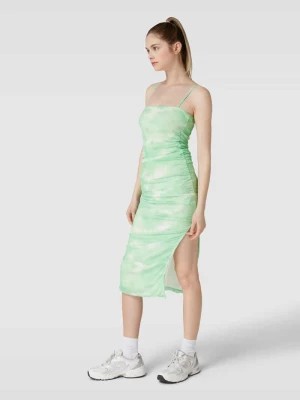 Zdjęcie produktu Sukienka midi na cienkich ramiączkach Gina Tricot