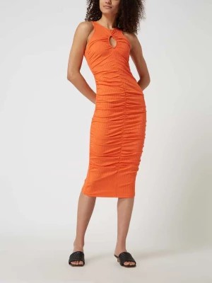 Zdjęcie produktu Sukienka midi z prążkowaną fakturą model ‘Ellen’ Gina Tricot