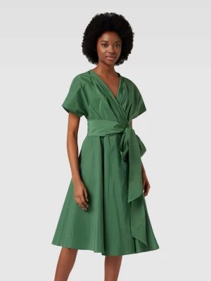 Zdjęcie produktu Sukienka midi z wiązanym paskiem model ‘GIAMBO’ Weekend Max Mara
