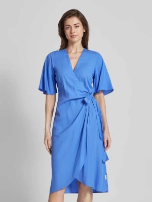 Zdjęcie produktu Sukienka midi z wiązanym paskiem model ‘NATAALE’ ARMEDANGELS