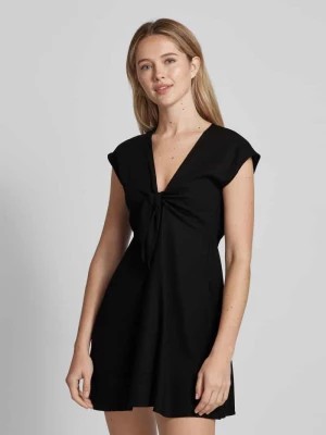 Zdjęcie produktu Sukienka mini z wiązanym detalem model ‘MYMILO’ Vero Moda