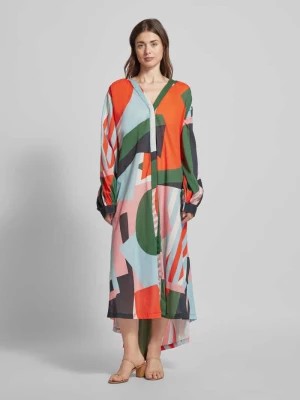 Zdjęcie produktu Sukienka o długości do kolan z graficznym wzorem Essentiel