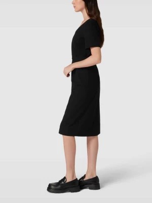 Zdjęcie produktu Sukienka o długości do kolan z wiązanym paskiem comma