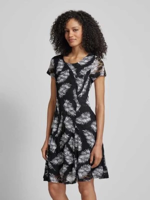 Zdjęcie produktu Sukienka o długości do kolan ze wzorem na całej powierzchni Apricot