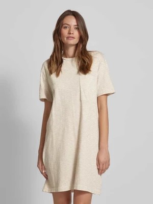 Zdjęcie produktu Sukienka T-shirtowa ze wzorem w paski model ‘CHAARA LOVELY STRIPES’ ARMEDANGELS