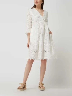 Zdjęcie produktu Sukienka z ażurowej koronki WHITE LABEL