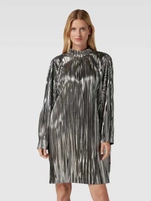 Zdjęcie produktu Sukienka z efektem metalicznym model ‘NALINE’ Selected Femme