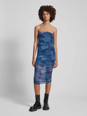 Zdjęcie produktu Sukienka z odkrytymi ramionami z imitacji dzianiny model ‘PARIS’ Only