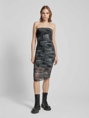 Zdjęcie produktu Sukienka z odkrytymi ramionami z imitacji dzianiny model ‘PARIS’ Only