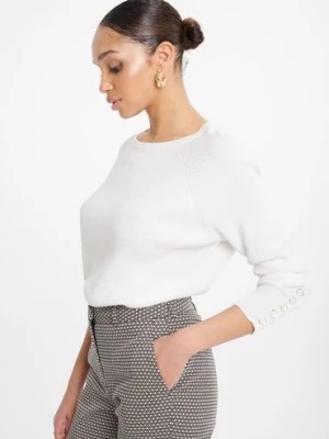 Zdjęcie produktu Sweter damski raglan z ozdobnymi guzikami przy rękawach biały Greenpoint