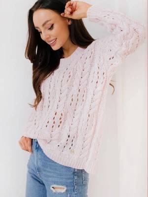 Zdjęcie produktu Sweter damski z wełną okrągłym dekoltem i pięknym splotem różowy Polskie swetry