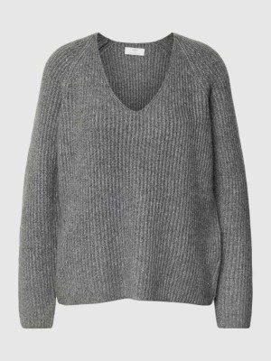Zdjęcie produktu Sweter z dzianiny z efektem prążkowania FYNCH-HATTON