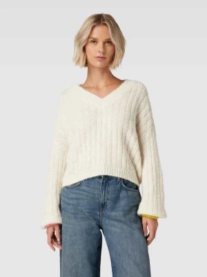Zdjęcie produktu Sweter z dzianiny z fakturowanym wzorem model ‘INGRID’ Vero Moda