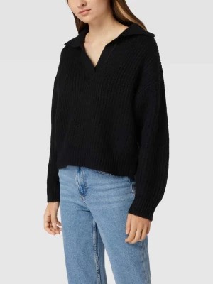 Zdjęcie produktu Sweter z dzianiny ze ściegiem warkoczowym model ‘LOTTIE’ Gina Tricot